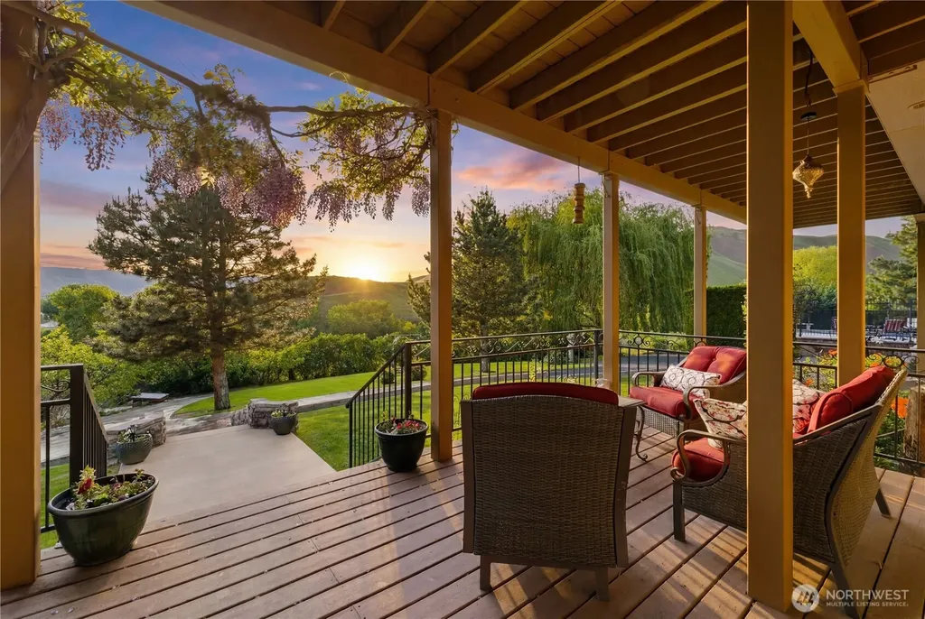 3870 Sunridge Lane Wenatchee WA 98801