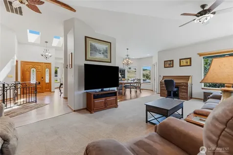 3870 Sunridge Lane Wenatchee WA 98801