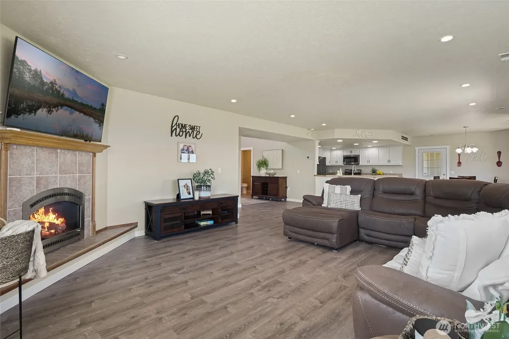 5621 Road J.4 NE Moses Lake WA 98837