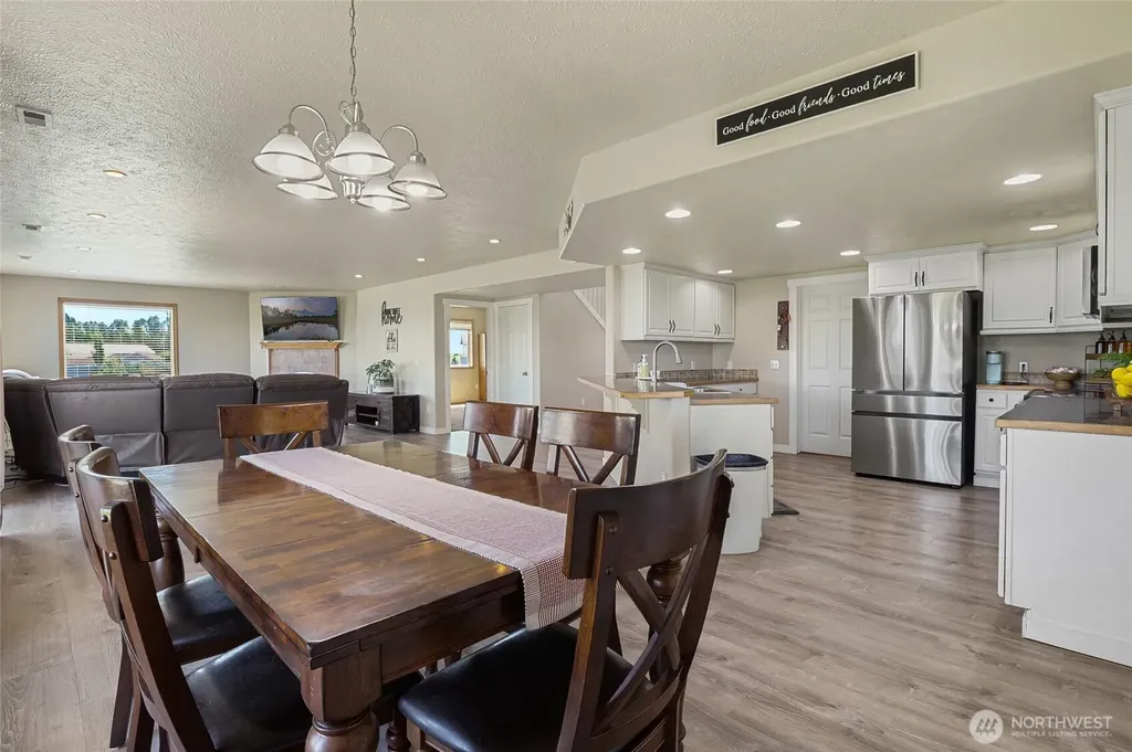 5621 Road J.4 NE Moses Lake WA 98837