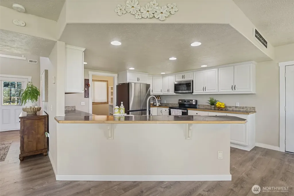 5621 Road J.4 NE Moses Lake WA 98837