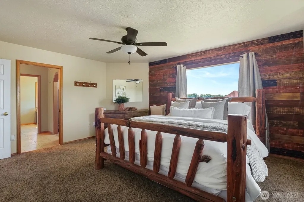 5621 Road J.4 NE Moses Lake WA 98837