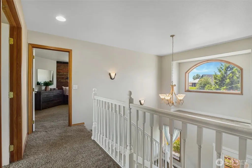 5621 Road J.4 NE Moses Lake WA 98837