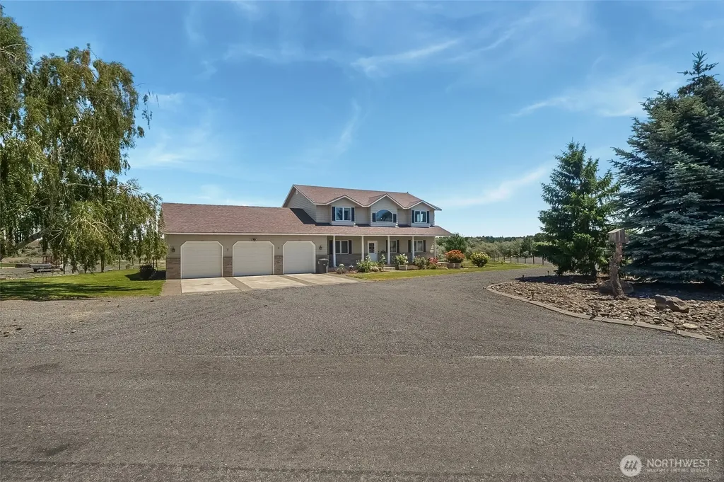 5621 Road J.4 NE Moses Lake WA 98837