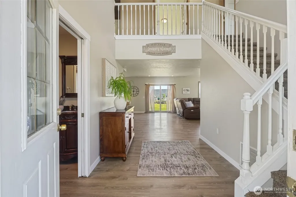 5621 Road J.4 NE Moses Lake WA 98837