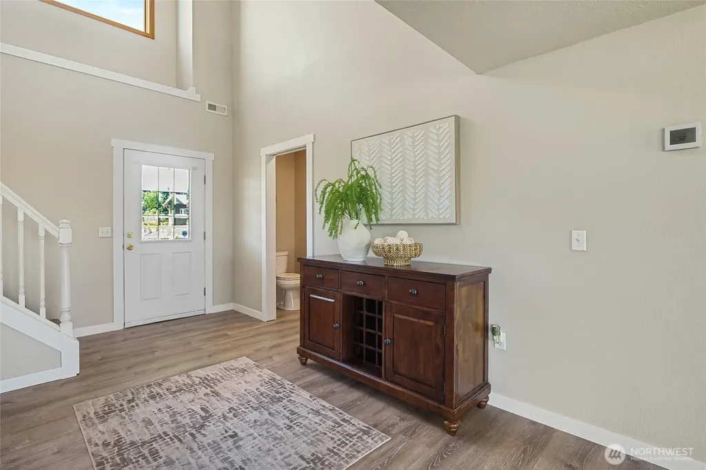 5621 Road J.4 NE Moses Lake WA 98837