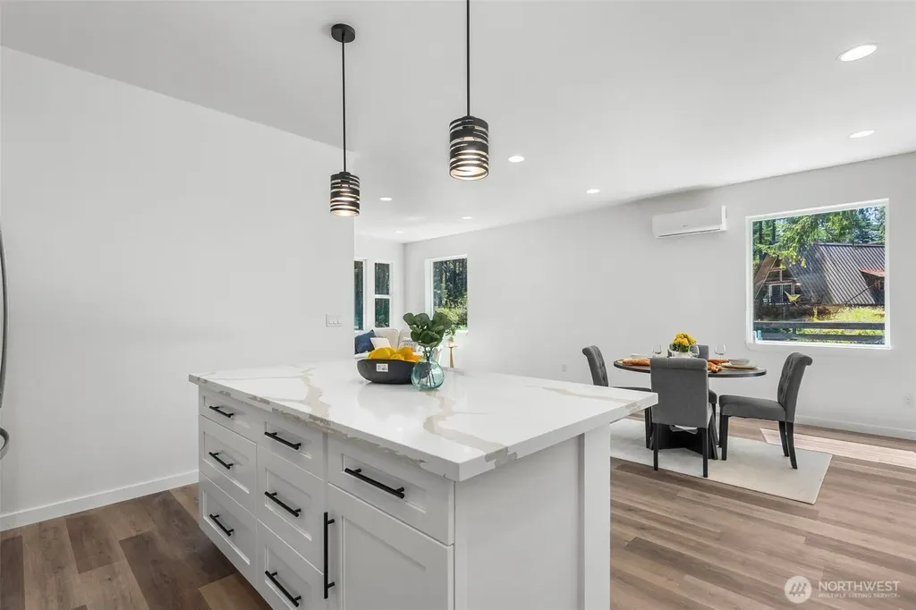 21 E Country Club Drive N Union WA 98592