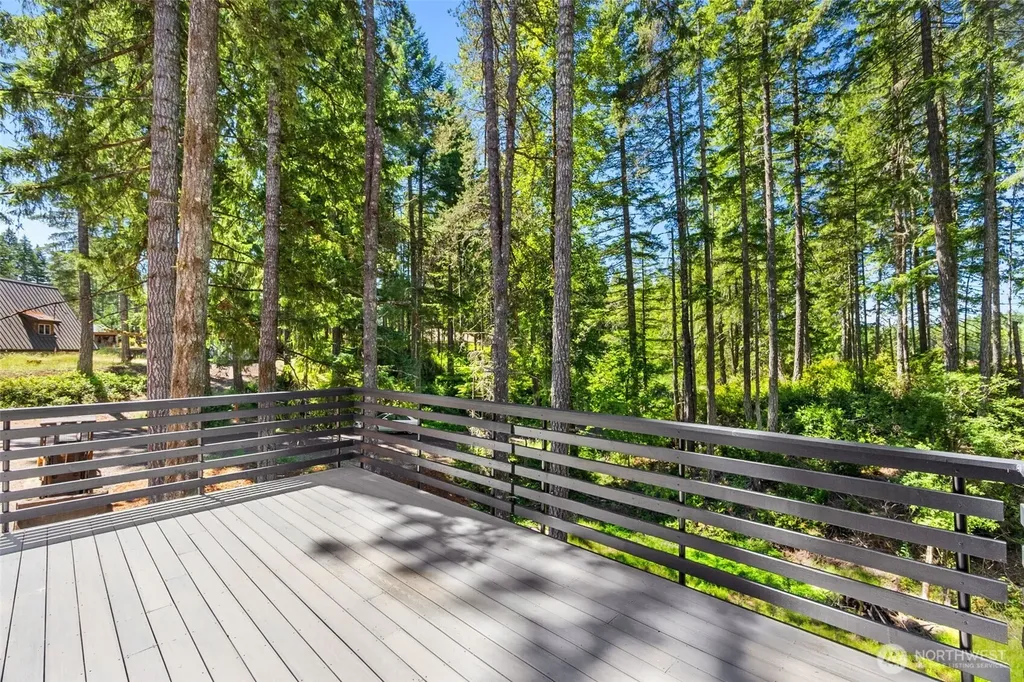 21 E Country Club Drive N Union WA 98592