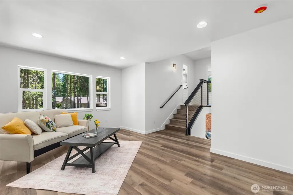 21 E Country Club Drive N Union WA 98592