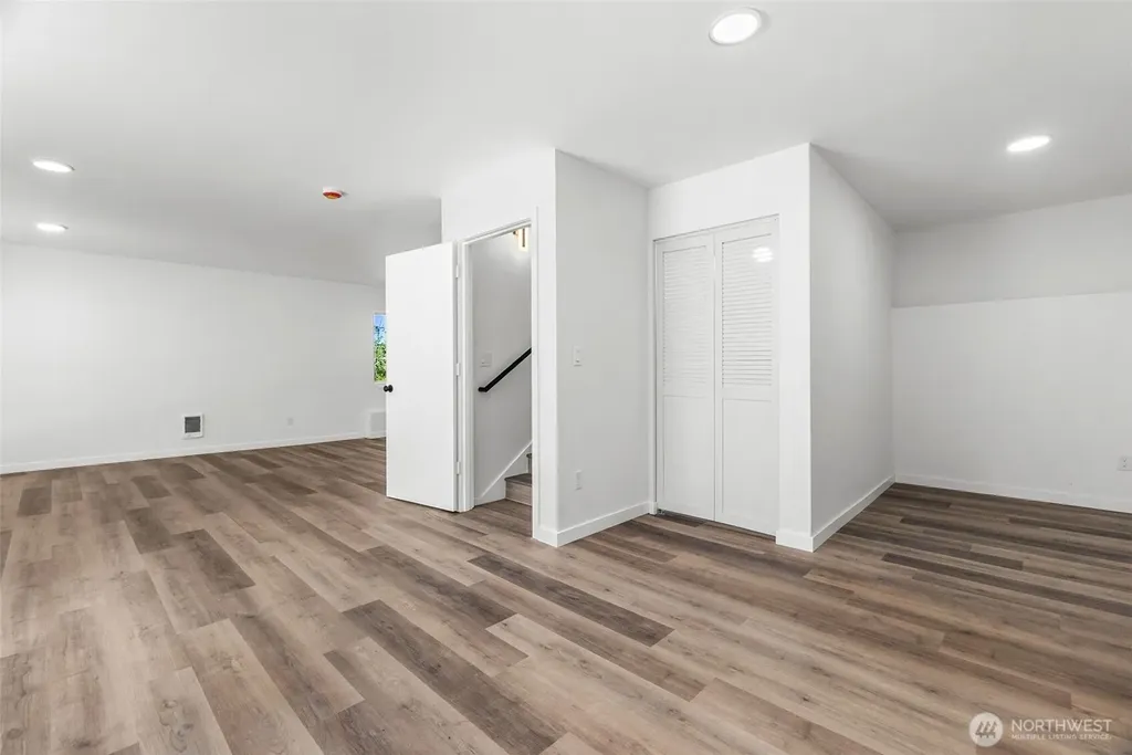 21 E Country Club Drive N Union WA 98592