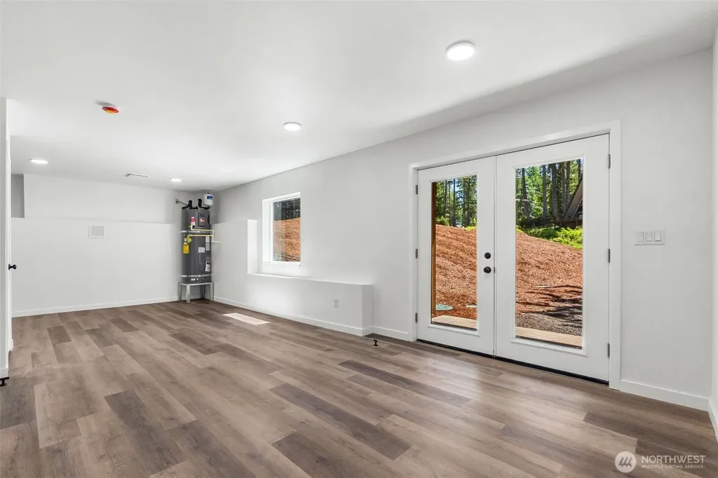 21 E Country Club Drive N Union WA 98592