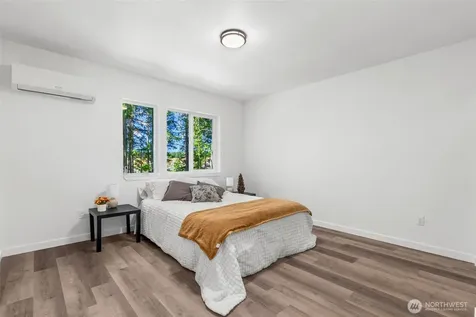 21 E Country Club Drive N Union WA 98592