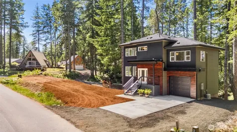 21 E Country Club Drive N Union WA 98592