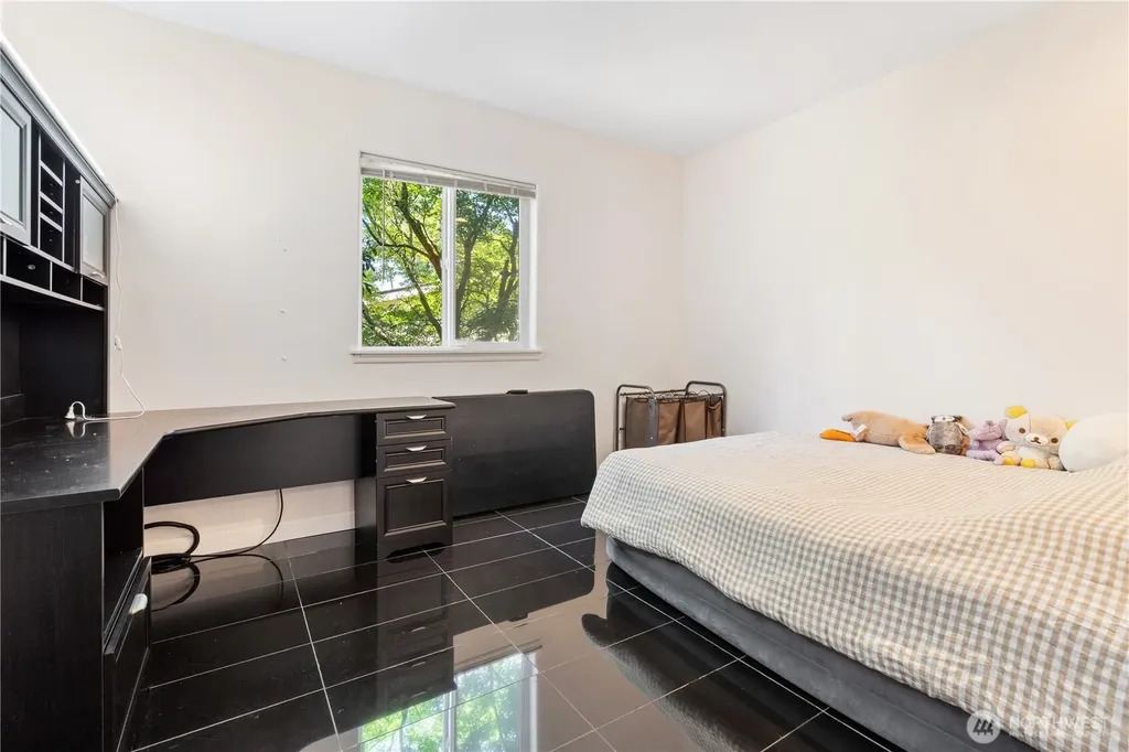 9844 Arrowsmith Avenue S Seattle WA 98118