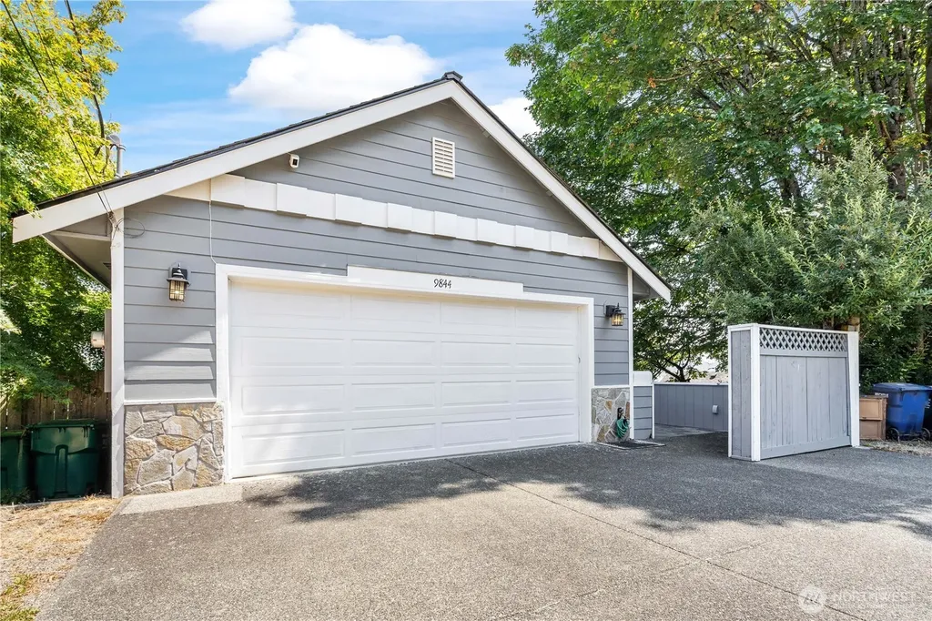 9844 Arrowsmith Avenue S Seattle WA 98118