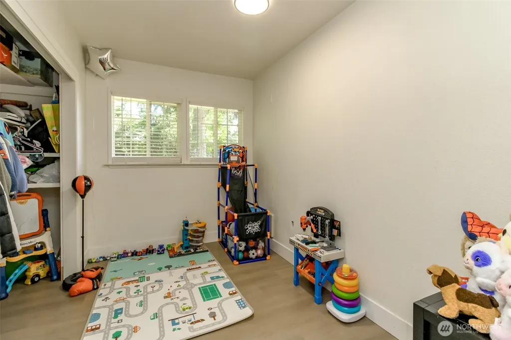 12524 Bingham Avenue E Tacoma WA 98446