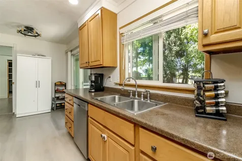 12524 Bingham Avenue E Tacoma WA 98446