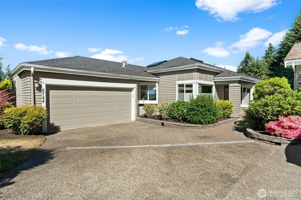 6744 Port Lane Gig Harbor WA 98335