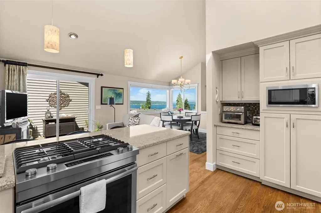 6744 Port Lane Gig Harbor WA 98335