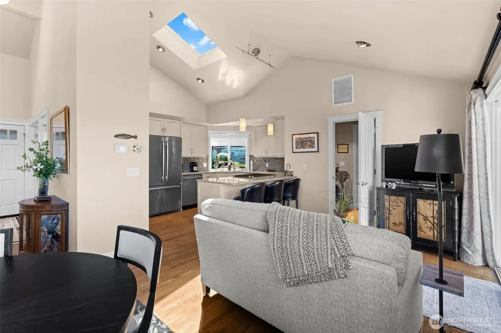 6744 Port Lane Gig Harbor WA 98335