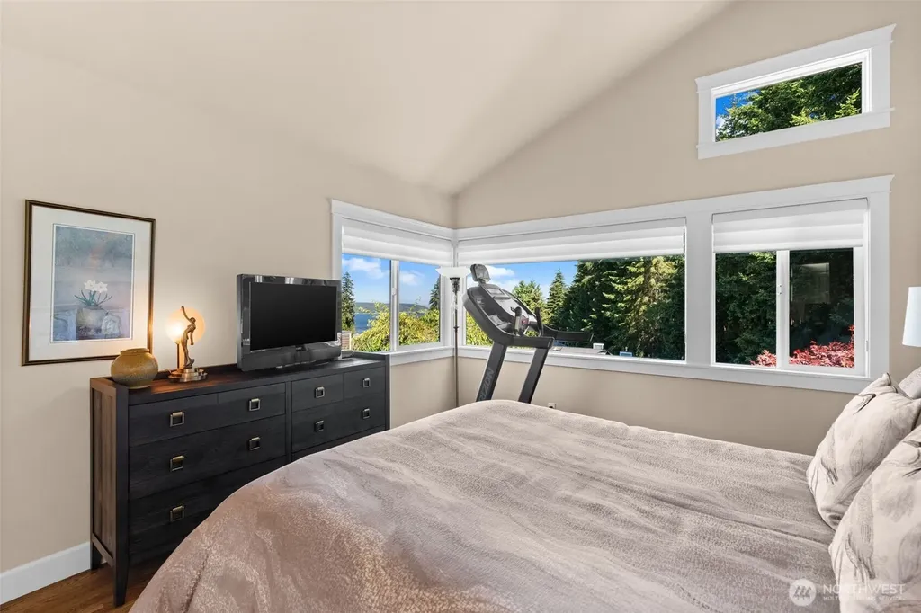 6744 Port Lane Gig Harbor WA 98335