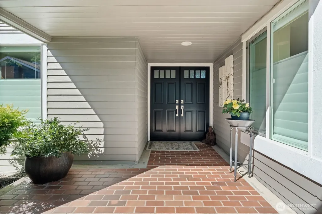 6744 Port Lane Gig Harbor WA 98335