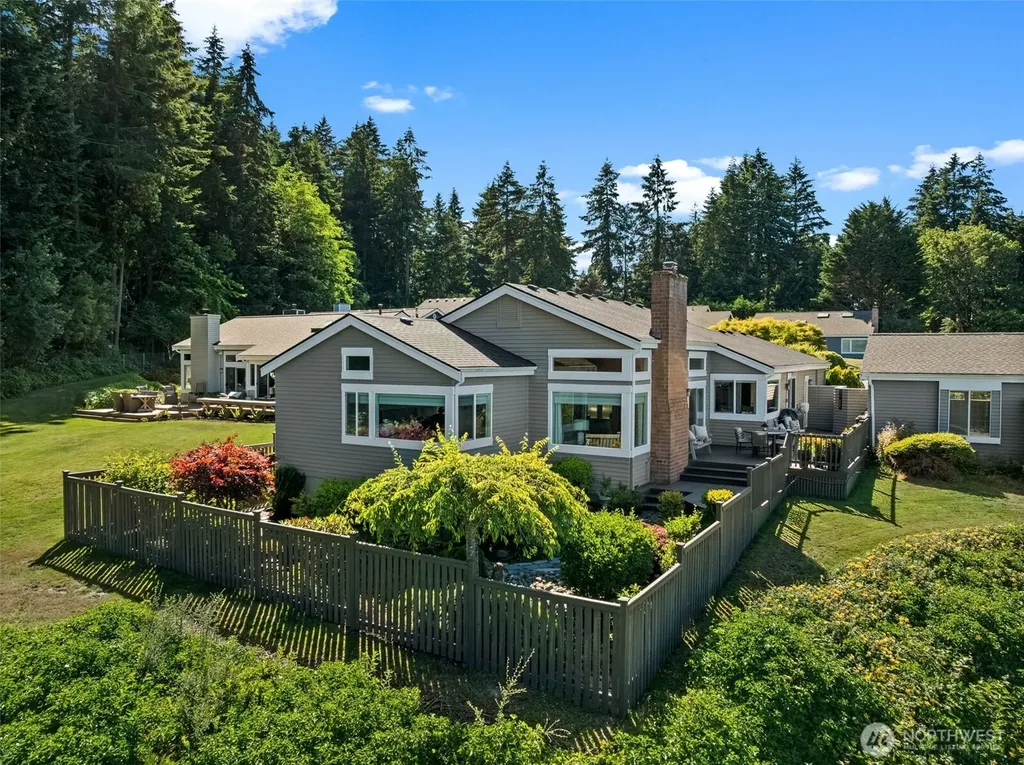 6744 Port Lane Gig Harbor WA 98335