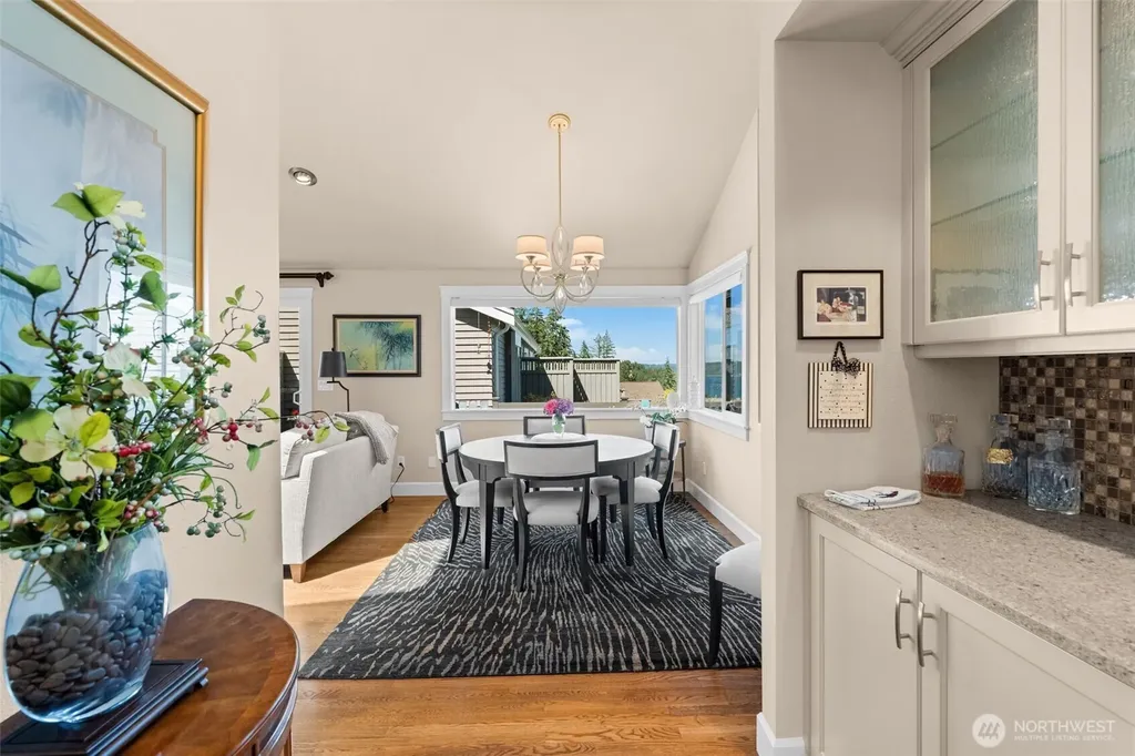 6744 Port Lane Gig Harbor WA 98335