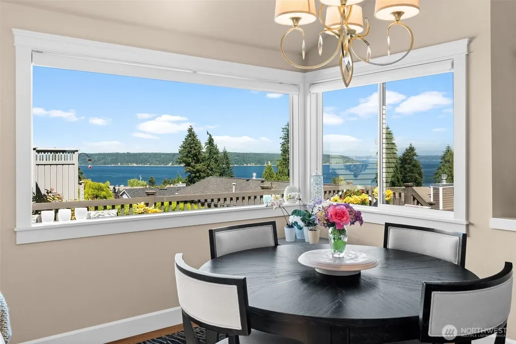 6744 Port Lane Gig Harbor WA 98335