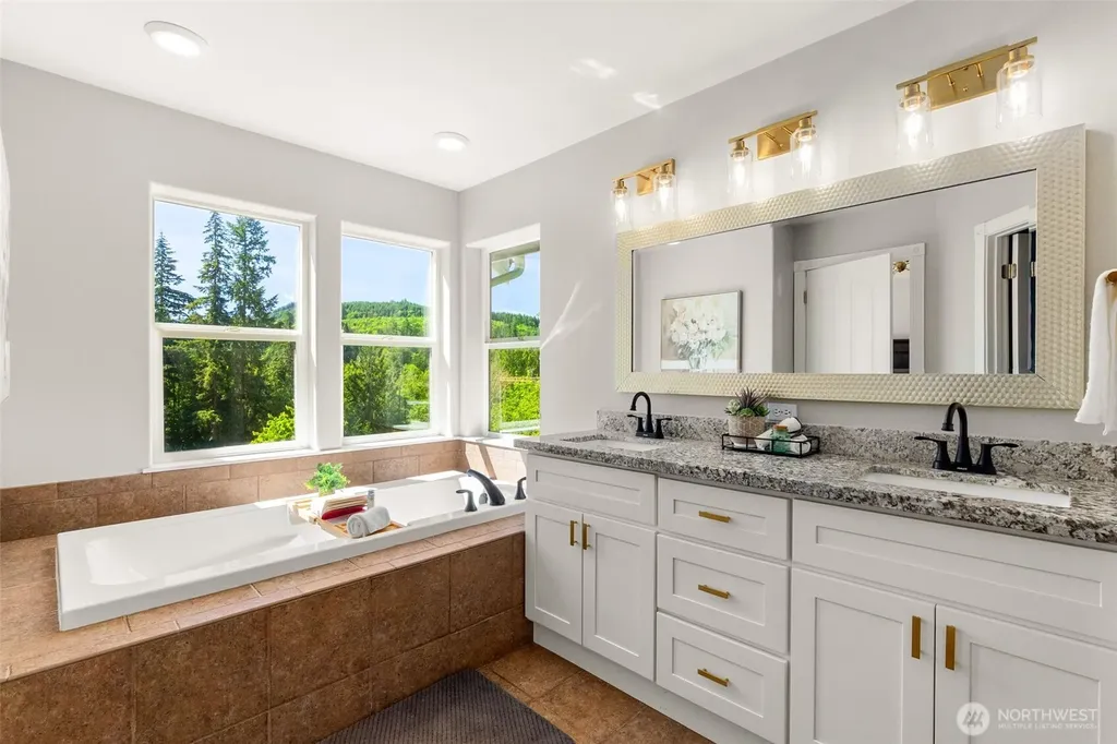 13504 Spiketon Road E Buckley WA 98321
