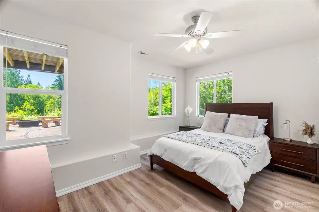 13504 Spiketon Road E Buckley WA 98321