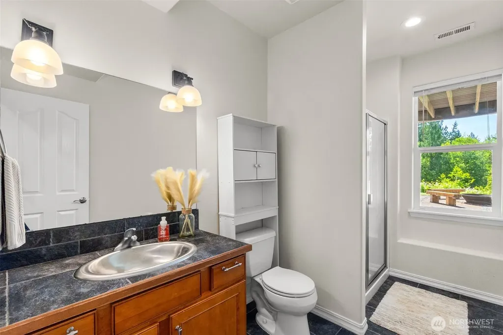 13504 Spiketon Road E Buckley WA 98321