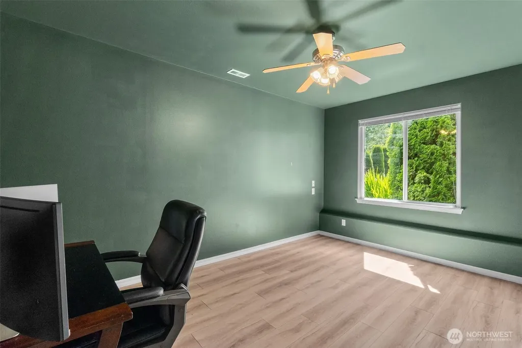 13504 Spiketon Road E Buckley WA 98321