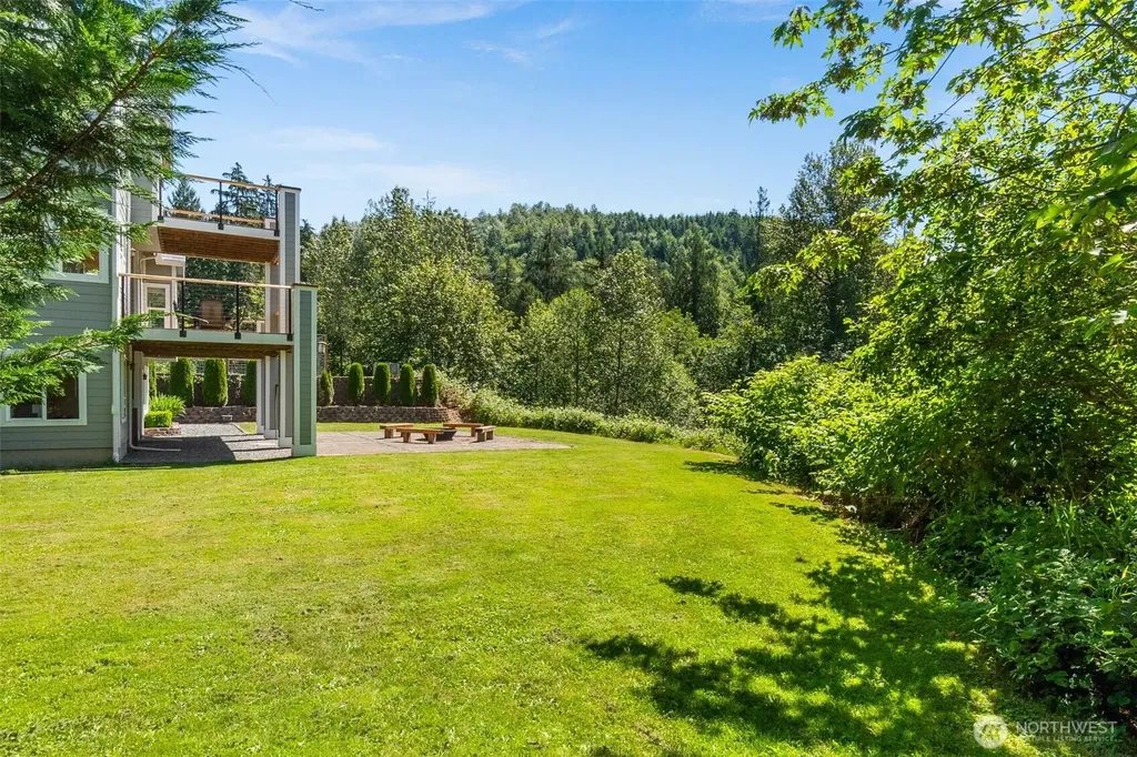 13504 Spiketon Road E Buckley WA 98321