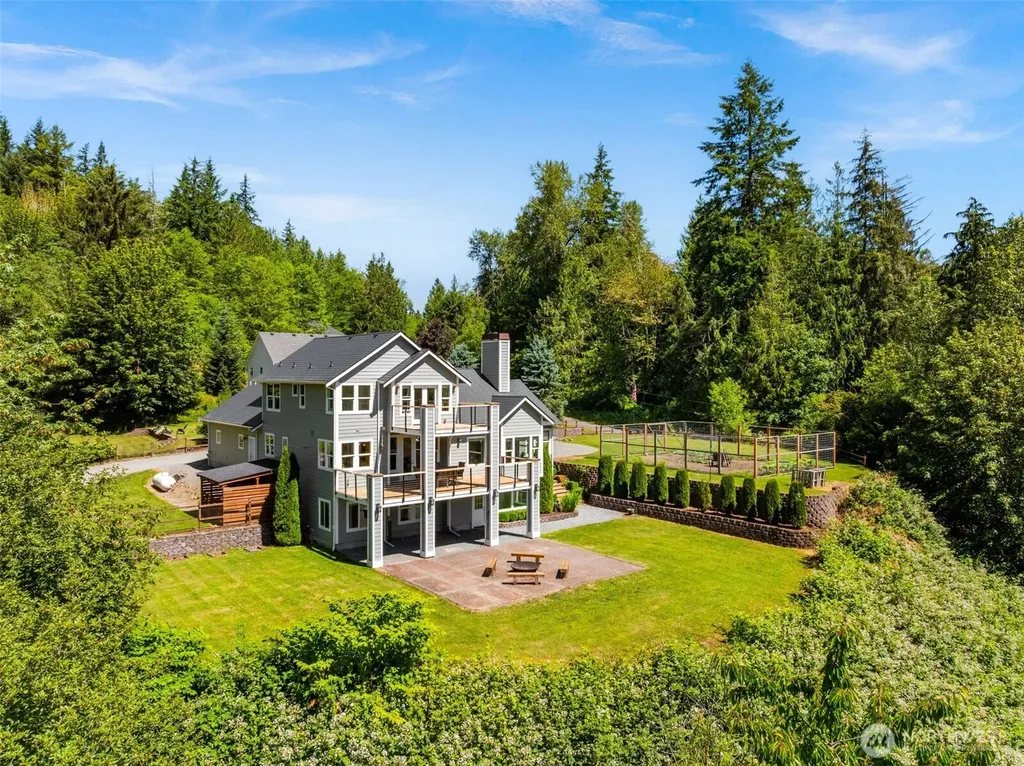 13504 Spiketon Road E Buckley WA 98321