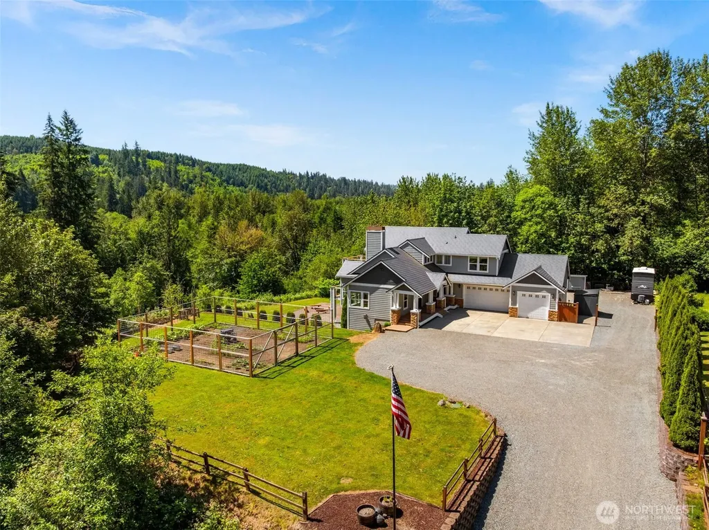 13504 Spiketon Road E Buckley WA 98321