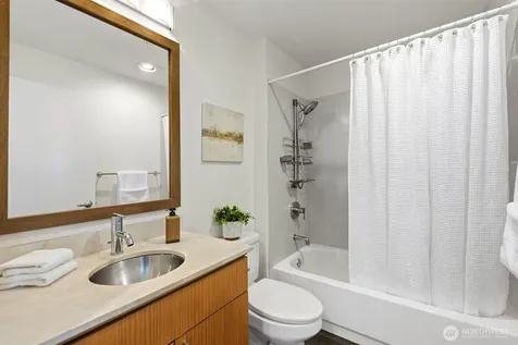 1711 E Olive Way Seattle WA 98102