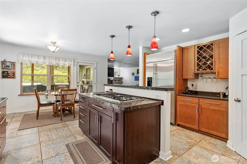 2389 W 95th Terrace Blaine WA 98230