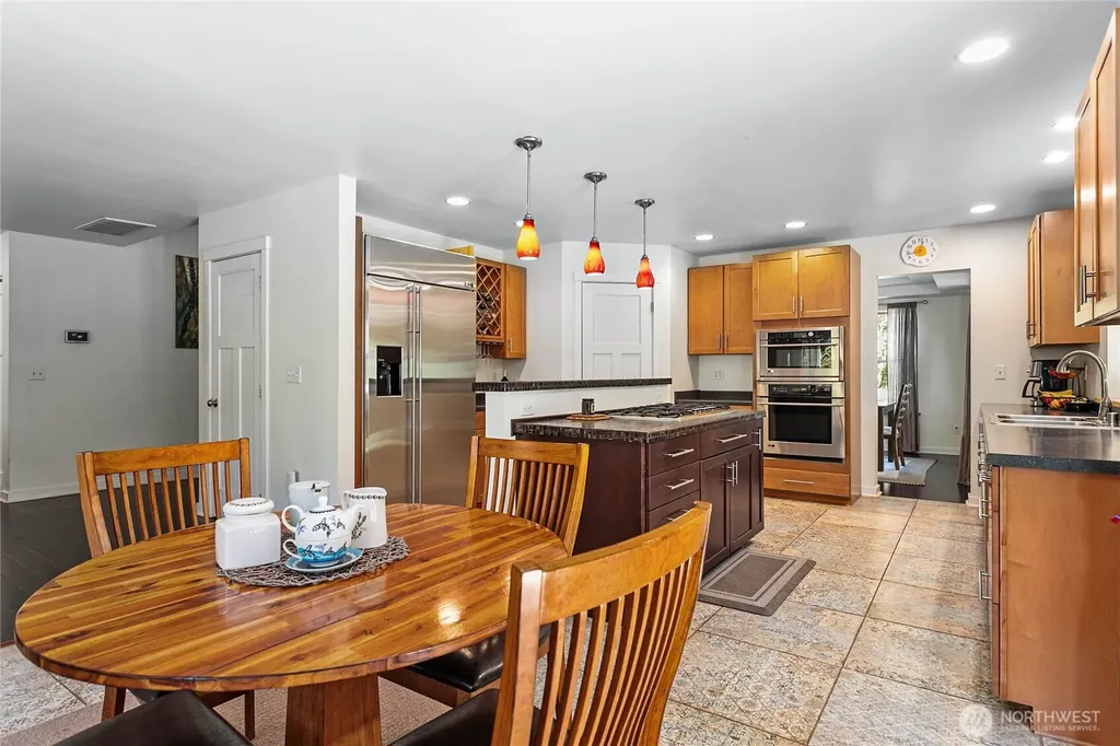 2389 W 95th Terrace Blaine WA 98230