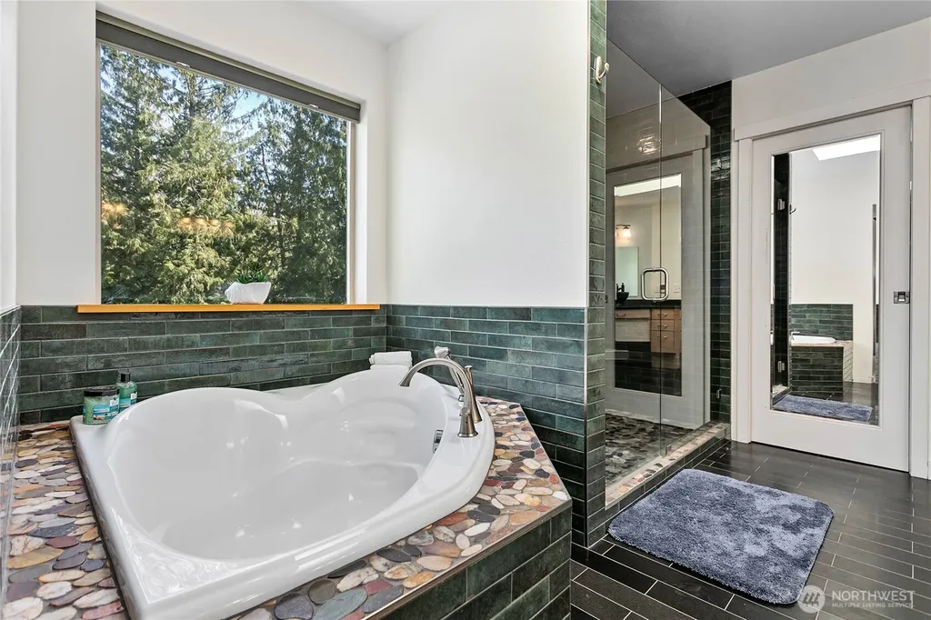 2389 W 95th Terrace Blaine WA 98230