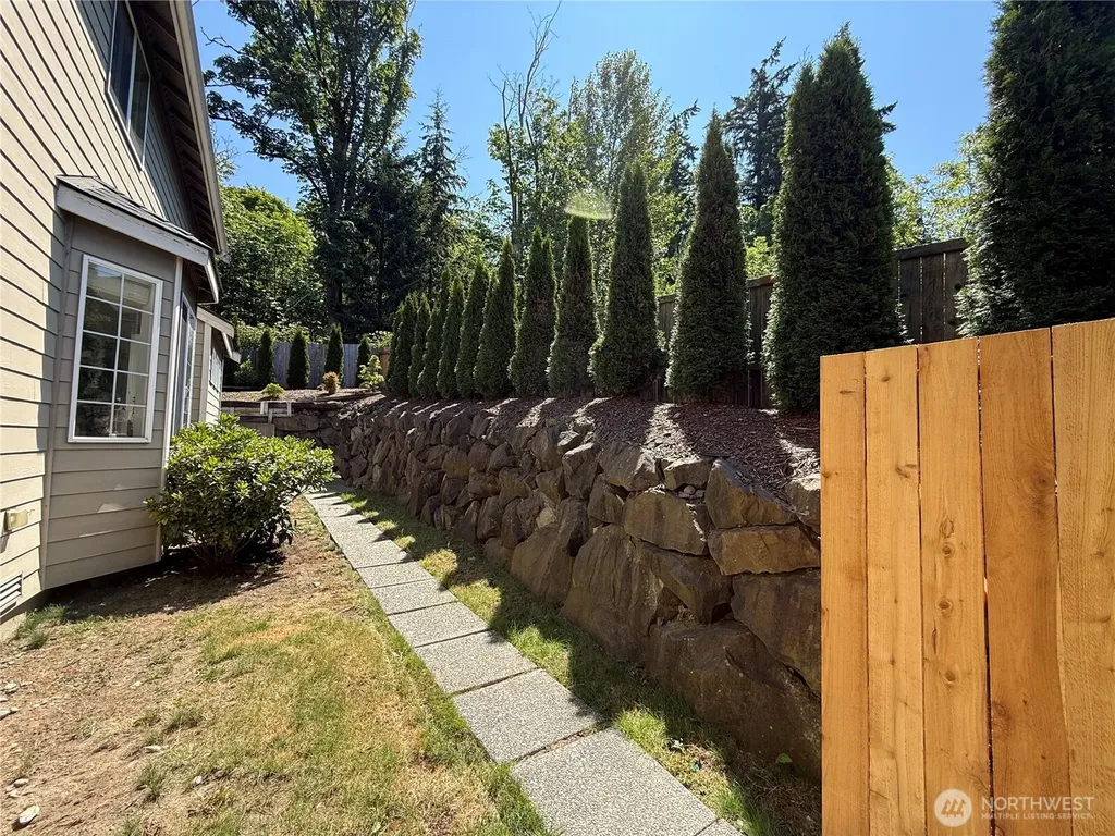 19824 83rd Place NE Kenmore WA 98028