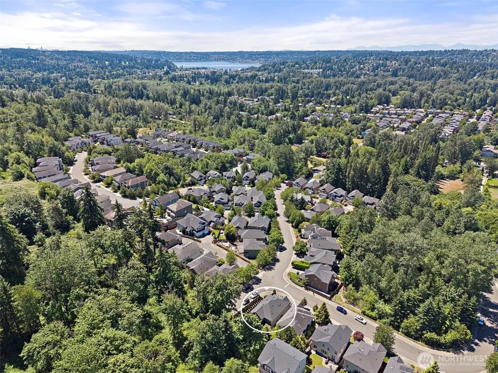 19824 83rd Place NE Kenmore WA 98028