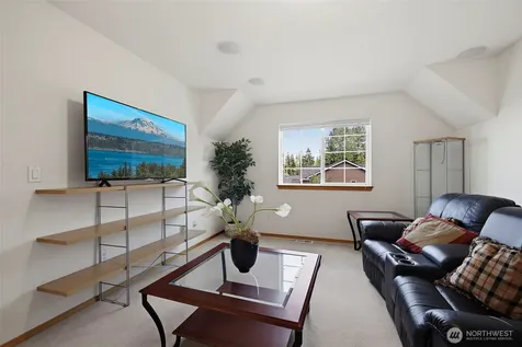 19824 83rd Place NE Kenmore WA 98028