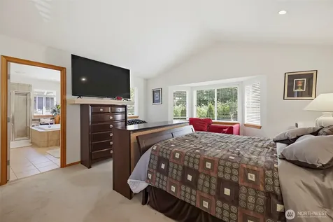 19824 83rd Place NE Kenmore WA 98028