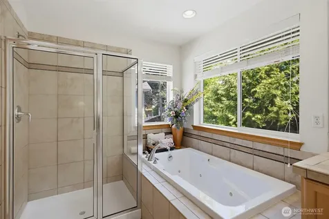 19824 83rd Place NE Kenmore WA 98028