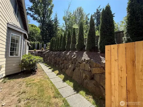 19824 83rd Place NE Kenmore WA 98028