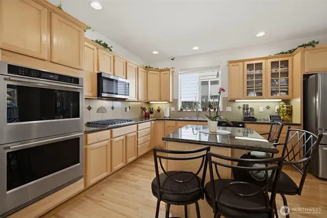 19824 83rd Place NE Kenmore WA 98028