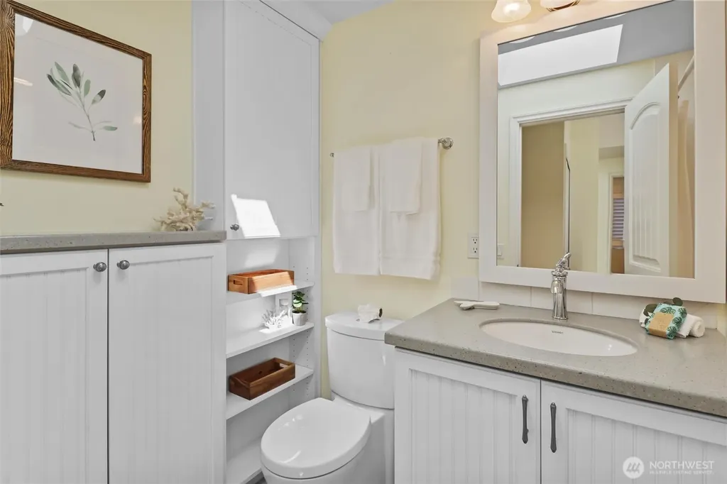 13133 Holmes Point Drive NE Kirkland WA 98034