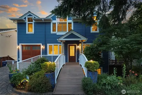 13133 Holmes Point Drive NE Kirkland WA 98034