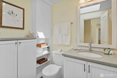 13133 Holmes Point Drive NE Kirkland WA 98034